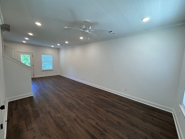 Building Photo - 4BD/4.5BA FOR RENT