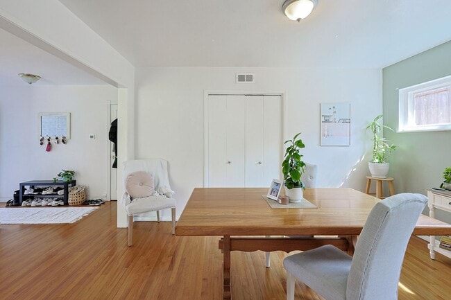 Building Photo - 3-Bed, 2-Bath Home on Large Lot in Prime San Diego Location