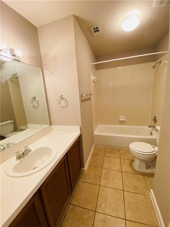 Building Photo - 561 Golden Creek Dr
