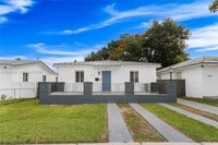 Building Photo - 3171 NW 17th St