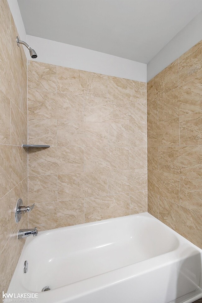 Building Photo - 51419 Tides Dr