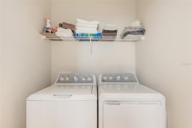 Building Photo - 8382 Enclave Way