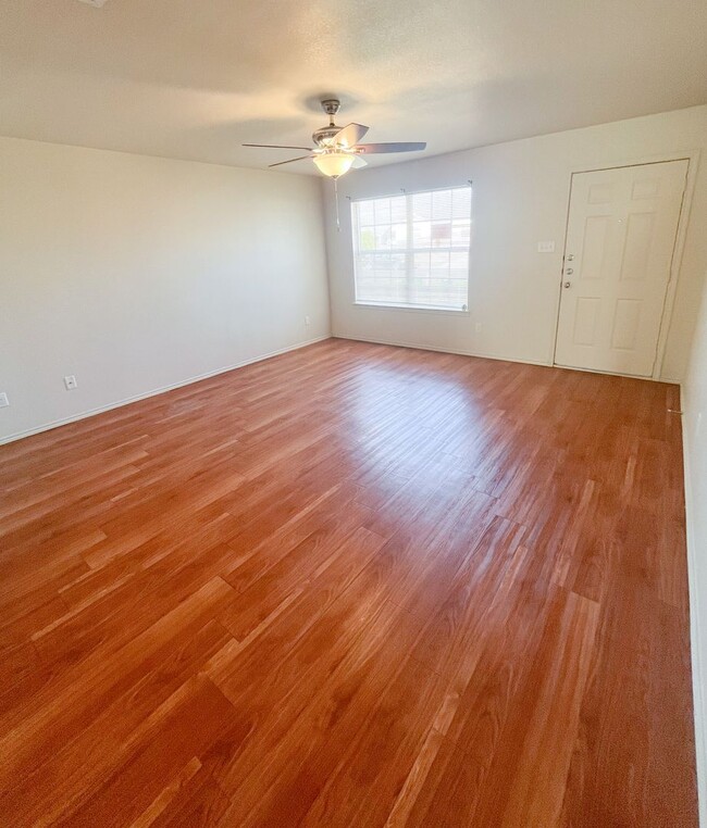 Building Photo - 6302 Temora Loop