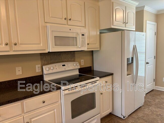 Building Photo - 103 Kestrel Ct