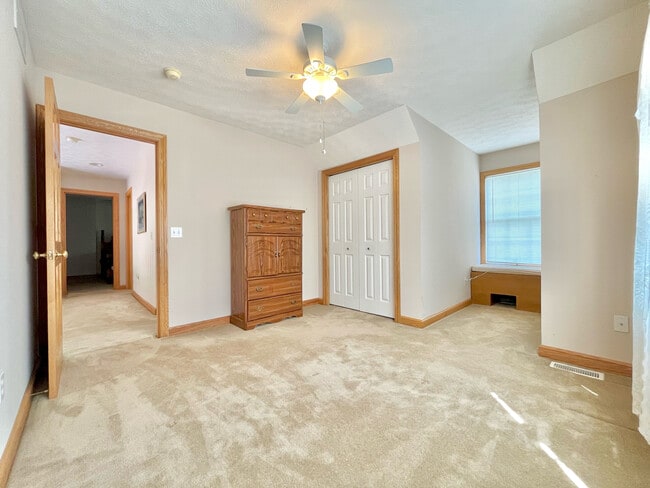 Building Photo - 6286 Fenn Rd