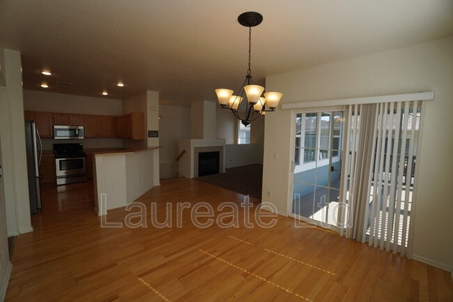 Building Photo - 194 Whitehaven Cir