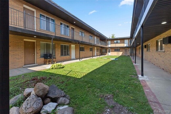 Building Photo - 11611 Morang Ave