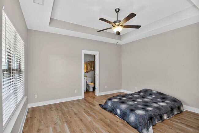 Building Photo - 1525 White Tip Ln