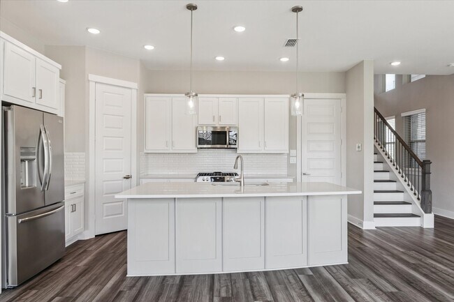 Building Photo - 10961 Hewitt Cliff Ln