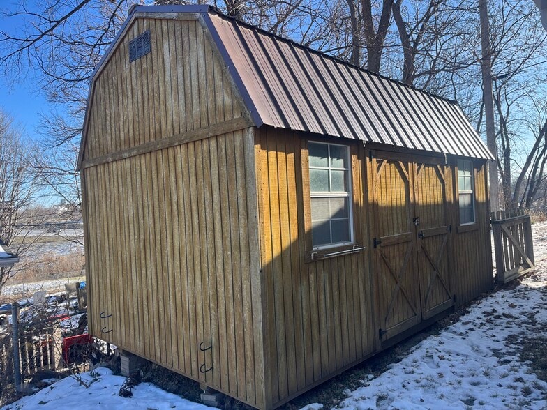 Building Photo - 3523 Valley St