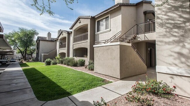 Building Photo - 16356 N Thompson Peak Pkwy