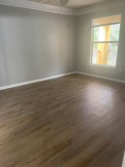 Building Photo - 8807 Villa View Cir