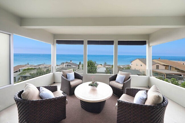 Building Photo - Gorgeous Contemporary Hilltop Laguna Beach Home - PANORAMIC OCEAN & CATALINA VIEWS!