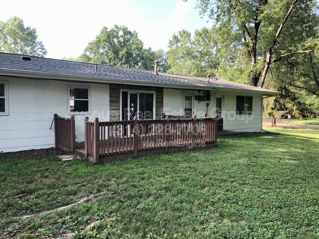 Building Photo - 302 Brightsand Ct