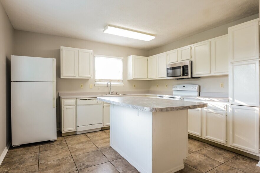 Building Photo - 5217 W Hidden Ridge Ct