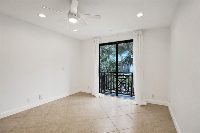 Building Photo - 1658 S Ocean Ln