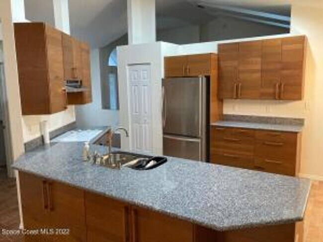 Building Photo - Great Property