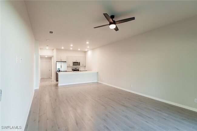 Building Photo - 1315 SE 41st St