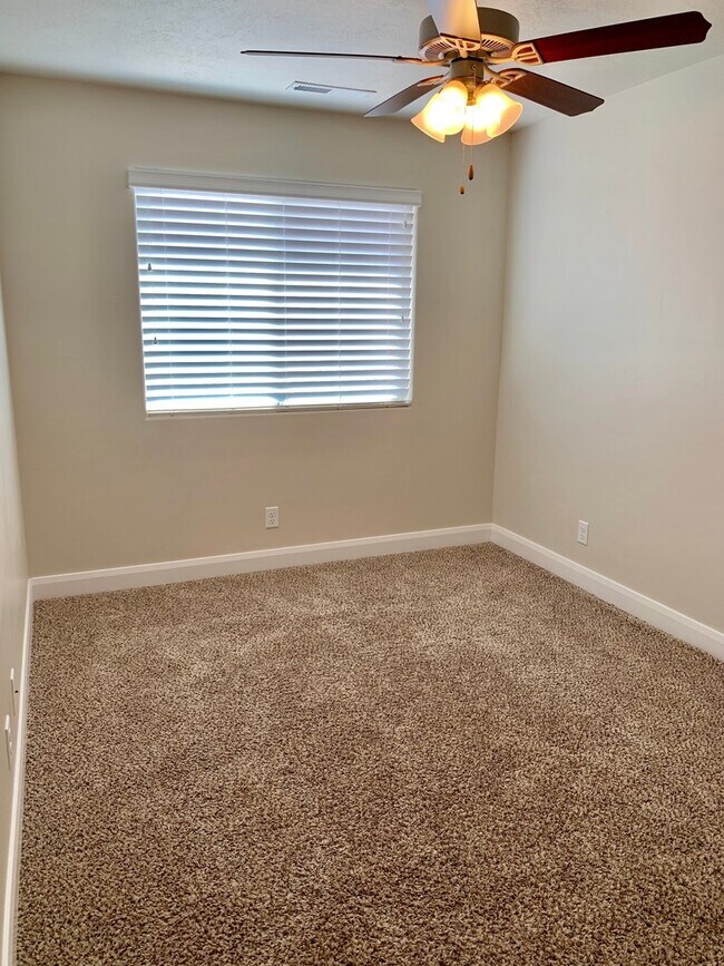 Building Photo - 3-BR/2-BA Townhome in Santa Clara