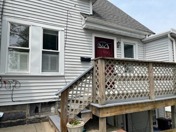 Building Photo - 158 Bridge St