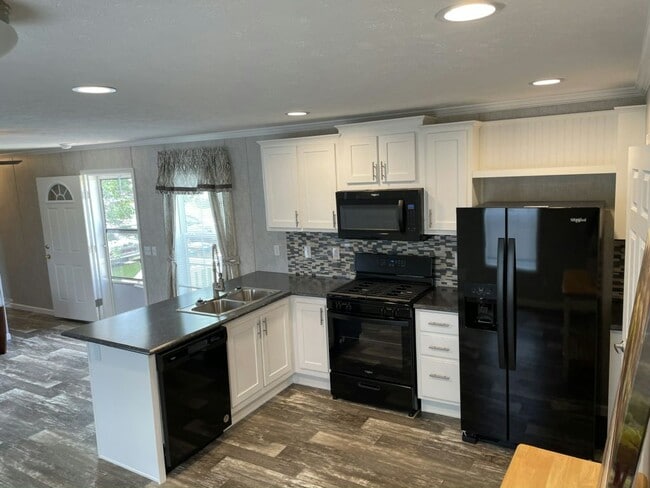 Building Photo - 145 Del Ct E