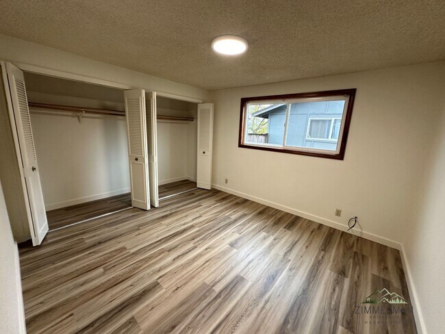 Building Photo - 2126-2128 N 8th St