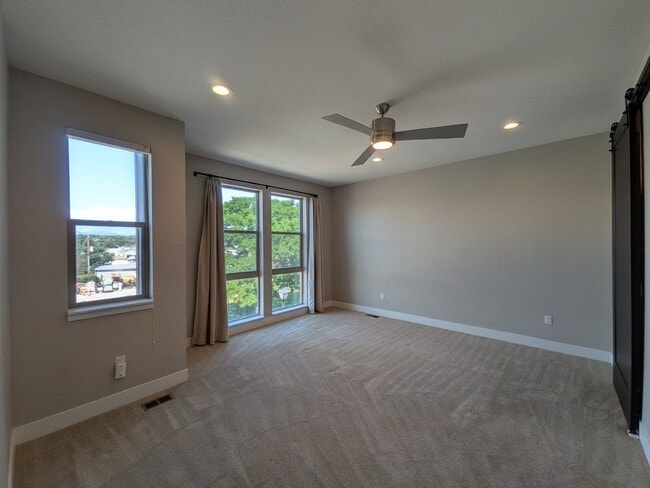 Building Photo - 5009 S Prince Pl