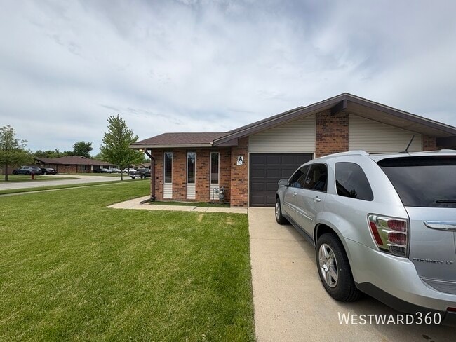 Primary Photo - 2205 Bogdan Ln S