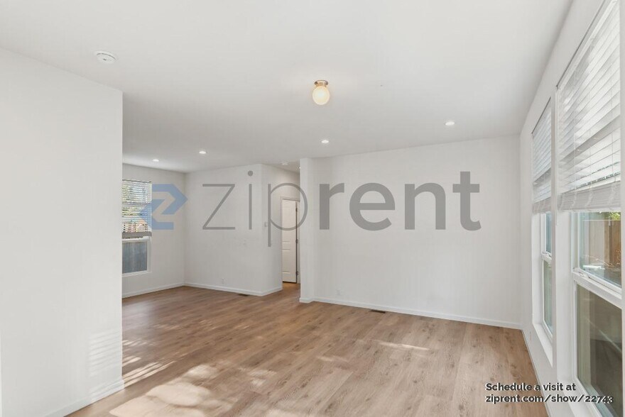 Building Photo - 1133 Lovell Ave