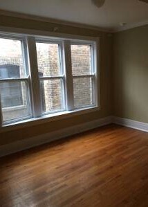 Master bedroom - 1130 W Morse Ave