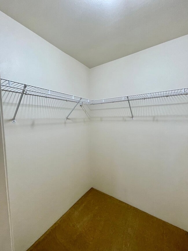 Building Photo - Ocen Pointe Potenial 3 Bedroom Home for Re...