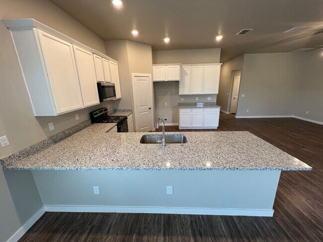 Building Photo - New Beginnings Start At AMRR: RARE 4 BEDROOM IN FRENSHIP ISD