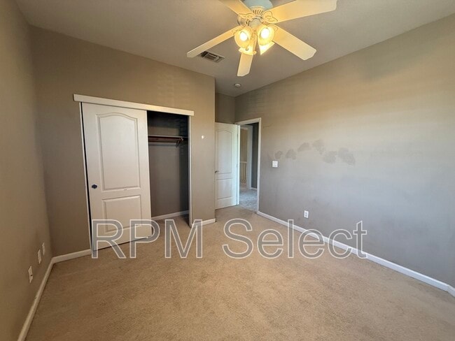 Building Photo - 637 Lavastone Dr