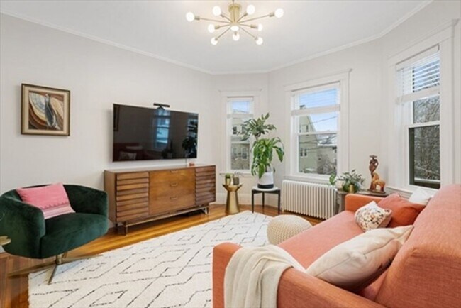 Building Photo - Parking - Free Laundry - Deck - Yard