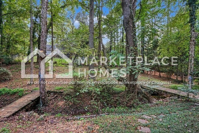 Building Photo - 681 Roxboro Trace SW