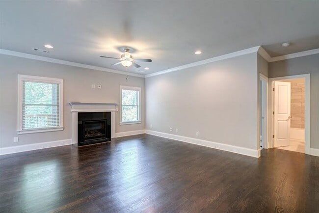 Building Photo - 1317 Winfair Ln NE