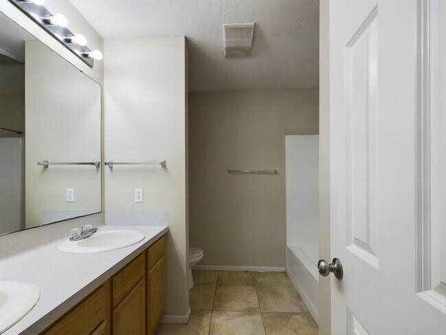 Building Photo - 2404 Brittain