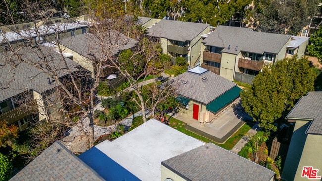 Building Photo - 4810 Hollow Corner Rd