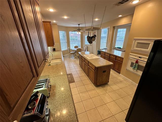 Building Photo - 503 Ironwood Dr