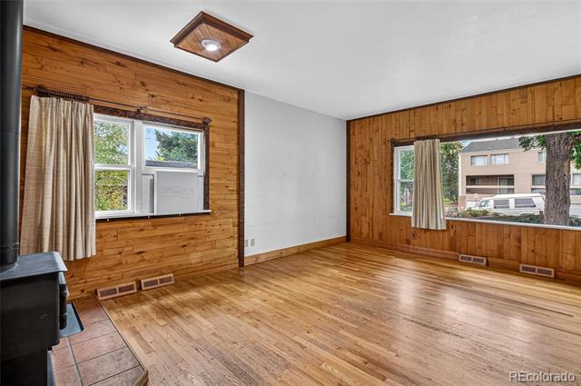 Building Photo - 5519 S Greenwood St