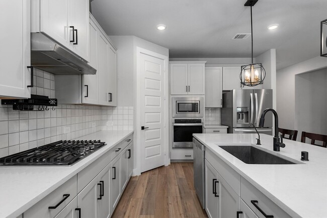 Building Photo - 17828 Hanson Ridge Dr