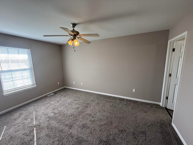 Building Photo - 214 Arctic Wolf Ct
