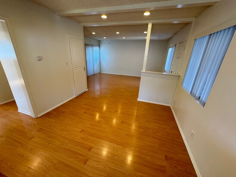 Building Photo - 1152 Ruberta Ave