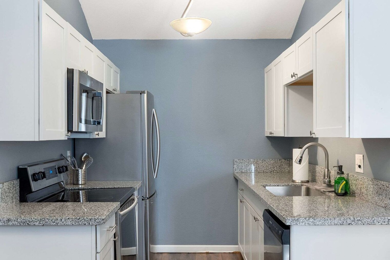 Building Photo - 602 North May-SI FL1-ID1625719P