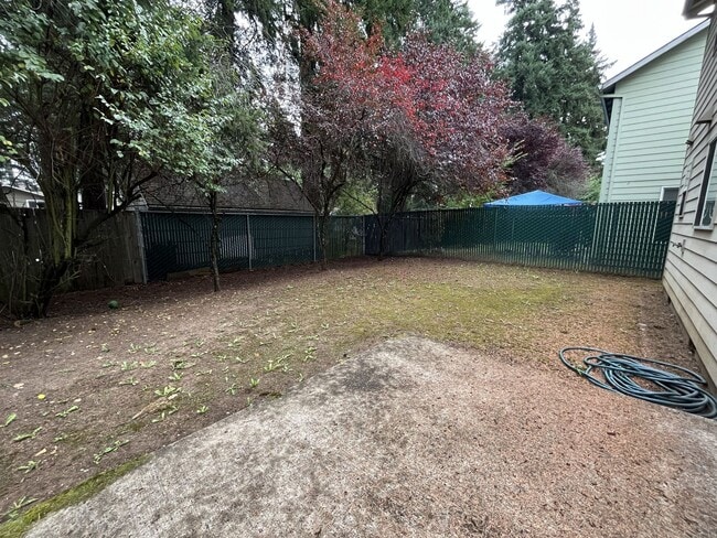 Building Photo - 3-Bed Home with Fireplace, Fenced Backyard, 2 Car Garage & Front Patio!