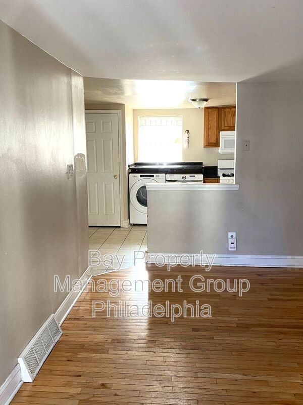 Building Photo - 12 E Jefferson St