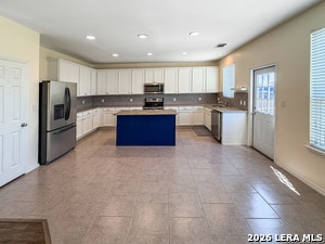 Building Photo - 10535 Noble Canyon