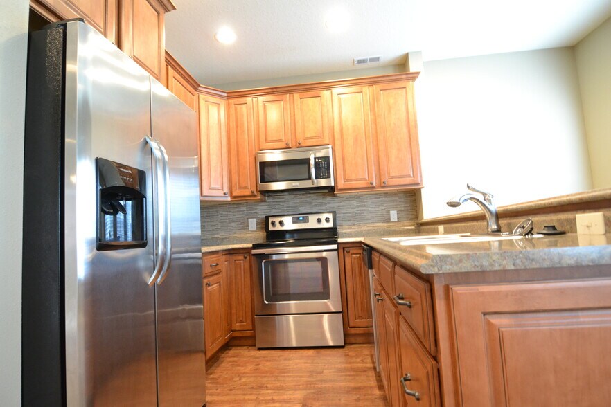 Building Photo - 804 W Normal St