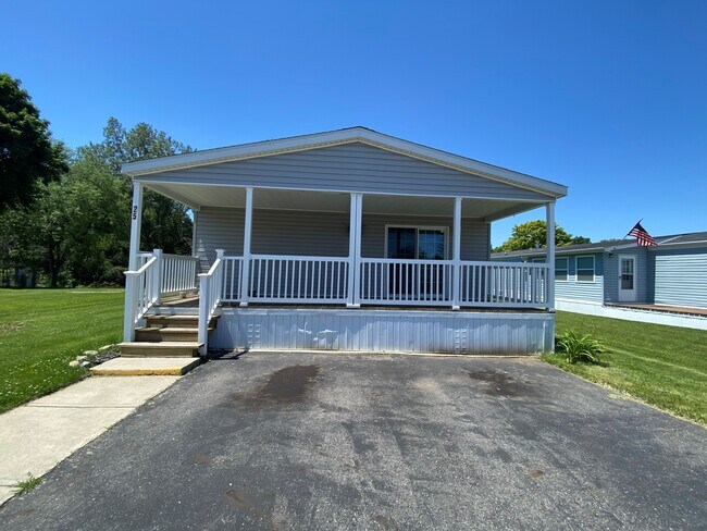 Primary Photo - 3660 S Lapeer Rd