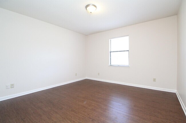 Building Photo - 5209 Char Bar Dr-